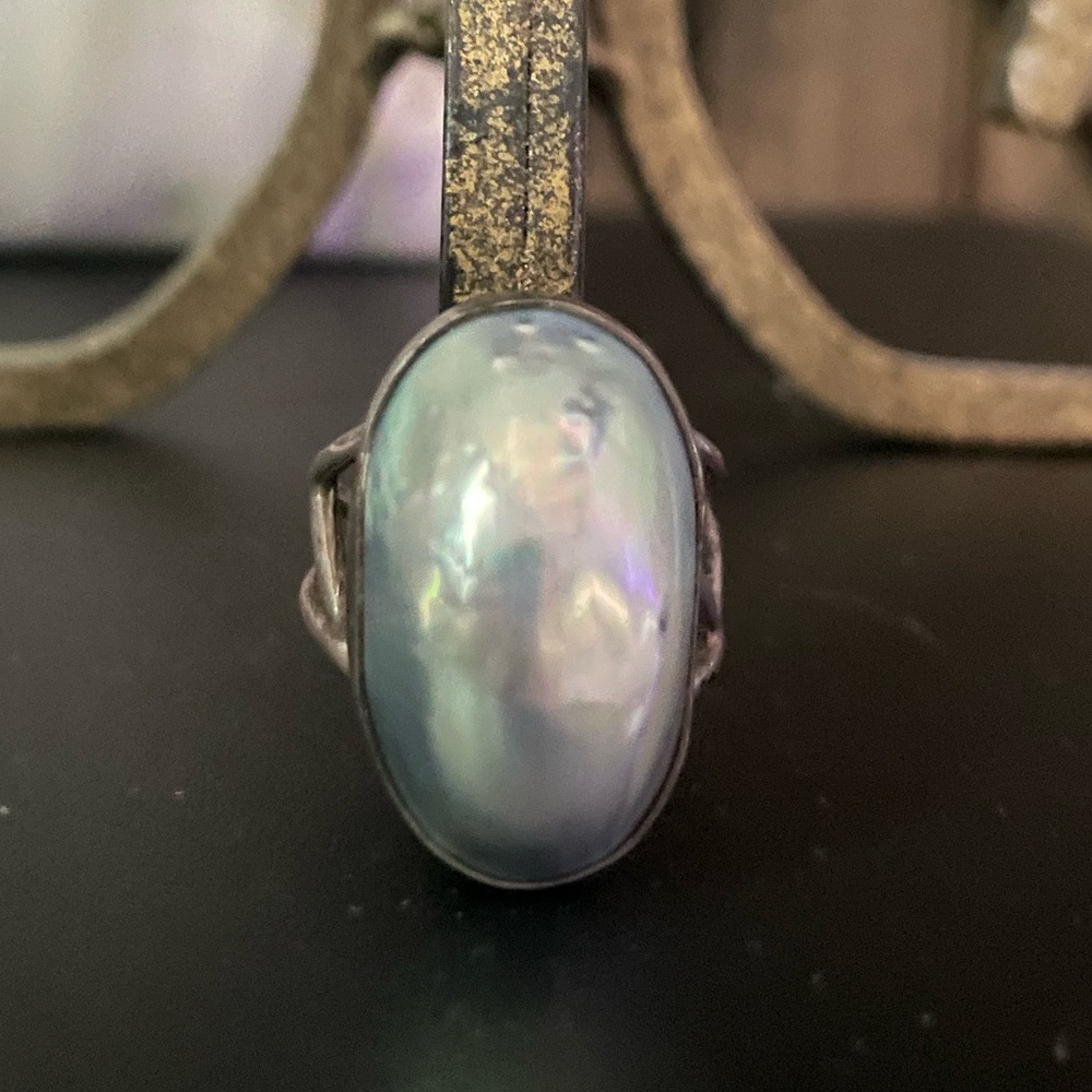 Vintage Sterling Silver Blue Mabe Pearl ring, Size 8